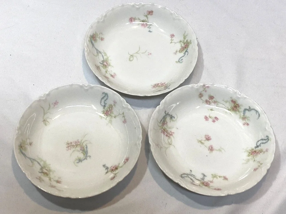 3 Haviland schleiger Dessert bowls 5 1/4